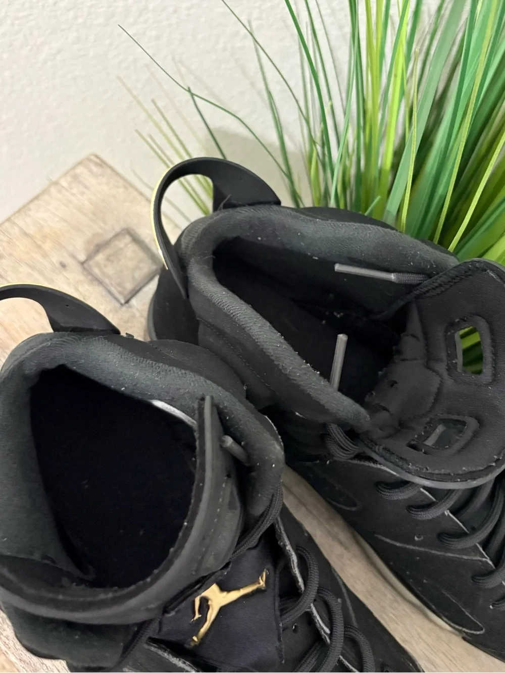 Air Jordan 6 Retro SE Defining Moments Sneakers